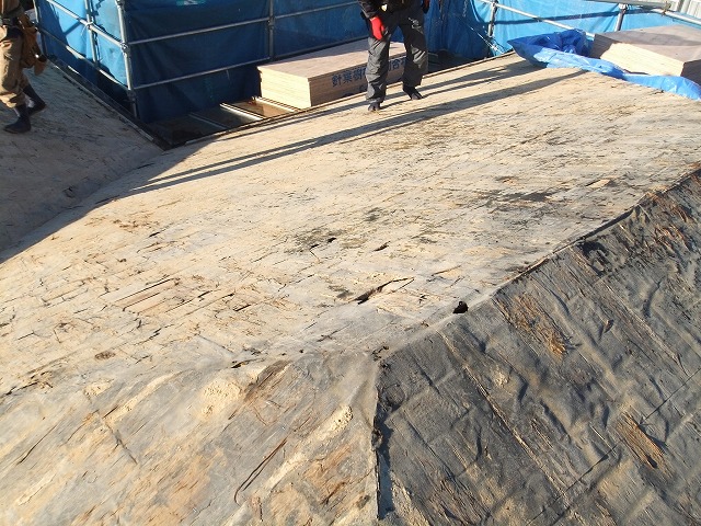 葺き替え工事も承ってます